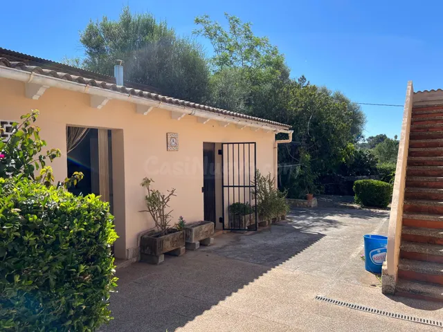 Finca rústica con apartamento independiente y vistas a la Se