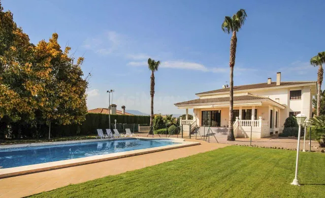Villa 5 habitaciones 865m² en venta - Zona Sierra Helada
