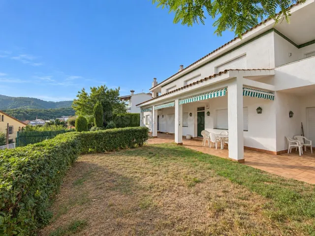 Espectacular casa con gran jardín y vistas privilegiadas en 