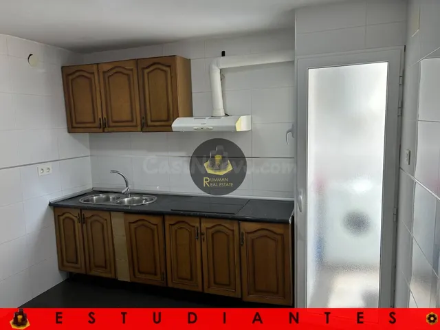 ERASMUS/EST/ Piso amueblado con CUATRO dormitorios en zona T