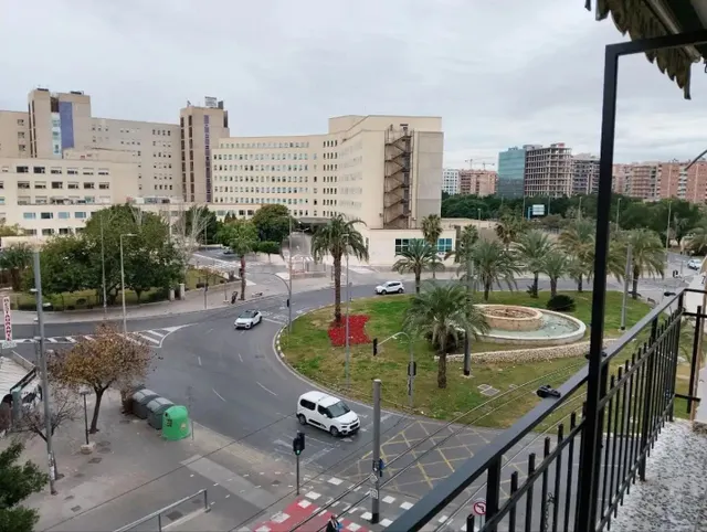 PISO CON ASCENSOR CERCA DEL HOSPITAL GENERAL DE ALICANTE