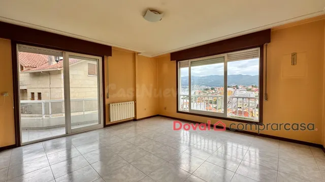 Casa independiente con piscina, vistas y un enorme potencial - foto 4
