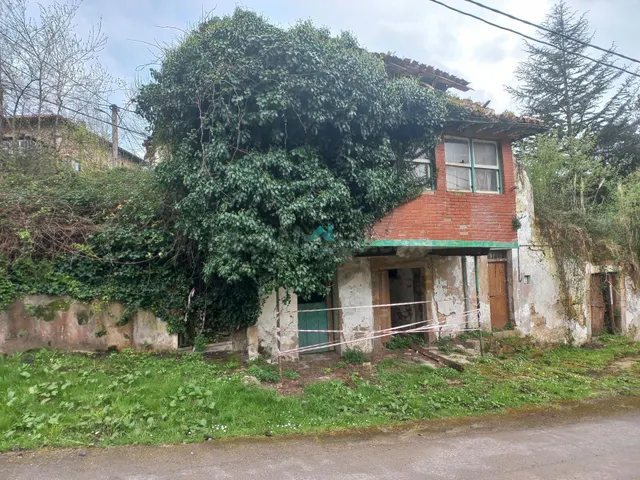 Se vende casa con licencia de rehabilitación y ampliación en
