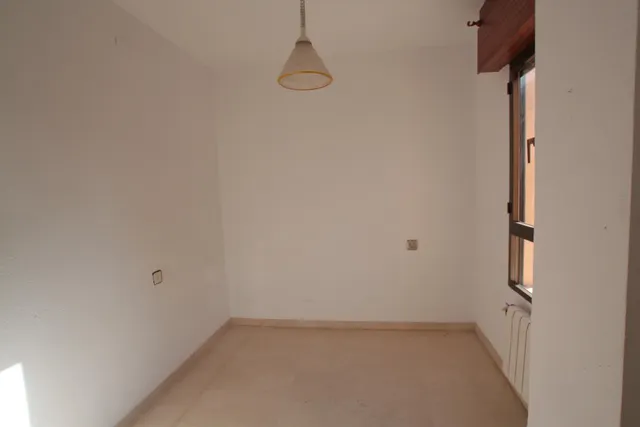 Piso en alquiler junto al Palacio de Congresos, 4 dormitorios, 2 baños — 22