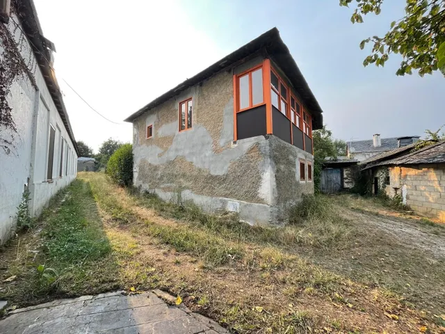 SE VENDE CASA CON ENCANTO ÚNICA EN EL BIERZO - foto 5