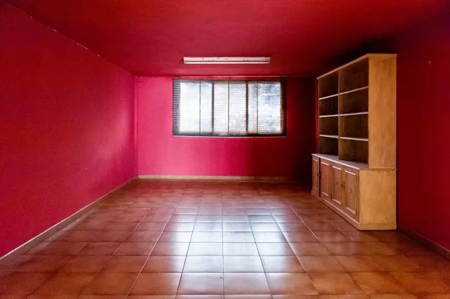 LOCAL EN VENTA EN EL CENTRO DE PONFERRADA — 13