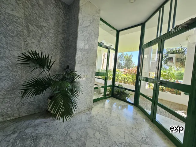 Amplio piso de 4 dormitorios, terraza Lumon y piscina – Zona - foto 5