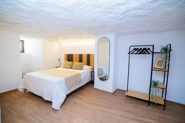 Complejo rural de 4 alojamientos dedicado a alquiler vacacional en Alcalá del Júcar: una joya para inversores — 45