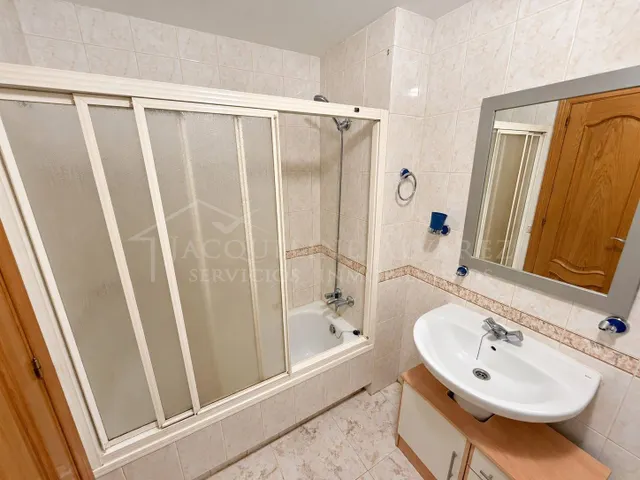 PISO DE 3 DORMITORIOS EN URBANIZACION CON PISCINA — 17
