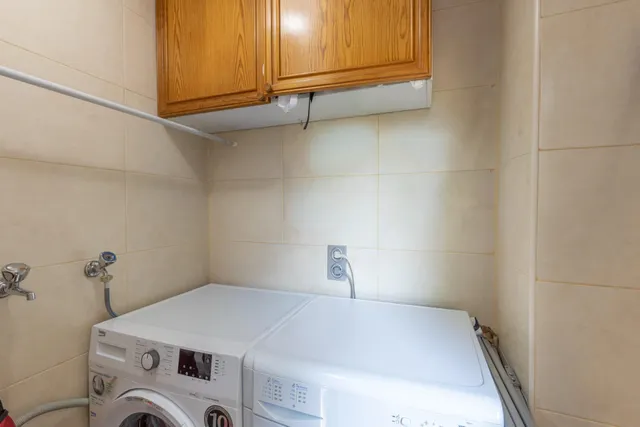Exclusivo piso señorial con terraza en el Paseo del Salón (Cuesta de Escoriaza), con cochera y trastero. — 48