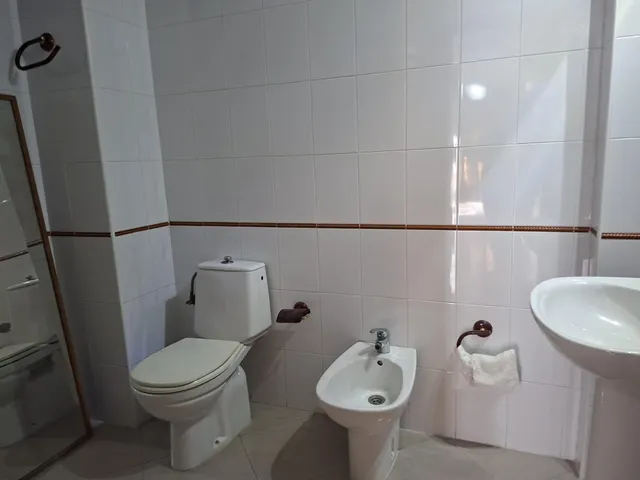 🏠 Piso en Venta en Arcos de la Frontera — 3 Dormitorios — 13