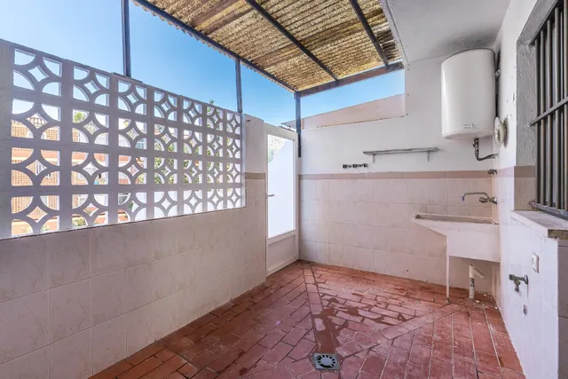 CASA ADOSADA EN MOTRIL — 16