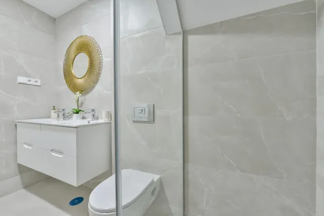 FABULOSO ÁTICO EN RESIDENCIAL DE LUJO CON VISTAS AL MAR EN FINESTRAT. — 26