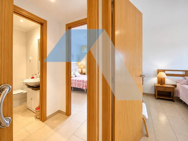 Chalet en parcela urbana con piscina privada en san vicente del raspeig — 30