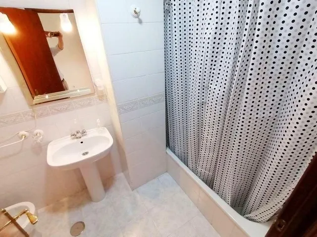 Piso de 4 Dormitorio y 2 Baños - Garaje coche y moto Opcional — 22