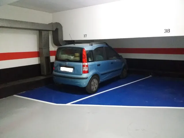 PLAZA DE GARAJE EN SECTOR CUELLAR - C/ GENOVA — 4