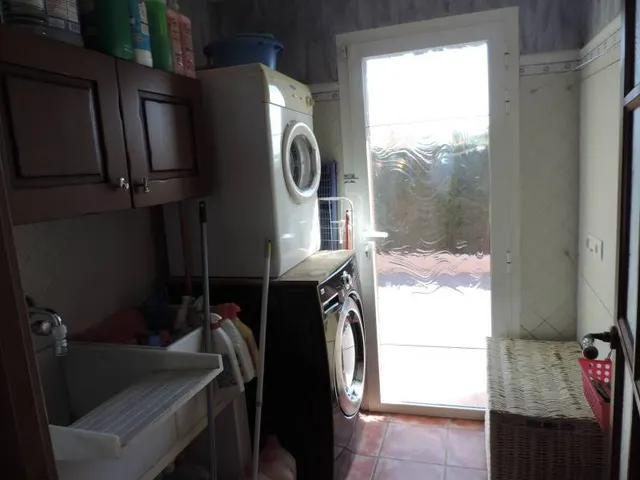 chalet en zona del colegio elians — 30