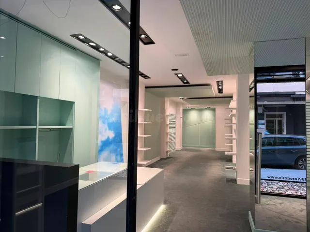 ¡Ubicación Prime! Local impecable de 112 m2 en el corazón co - foto 2