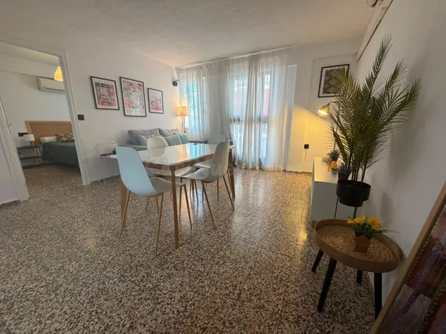 PISO EN PLENA AVENIDA DE CADIZ CON LICENCIA TURISTICA - foto 4