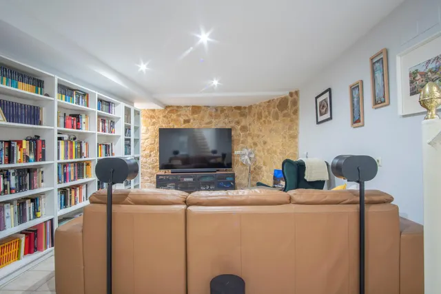 Espaciosa casa con encanto en el centro: elegancia, azotea y sótano en calle Murillo ✨ — 45