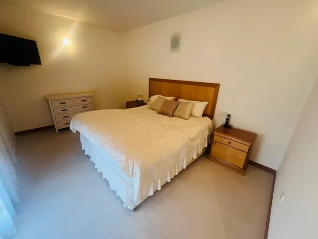 Villa 4 habitaciones 360m² en venta - Jerónimo Y Avileses — 31