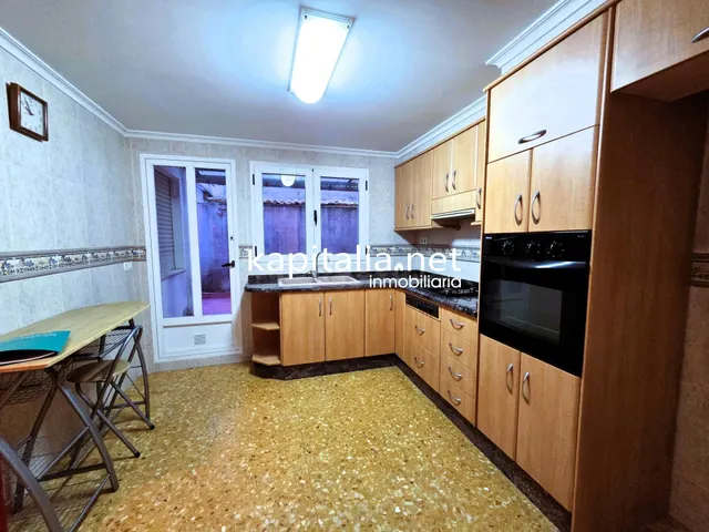 Amplio Piso con patio a la venta en Ontinyent - Sant Josep