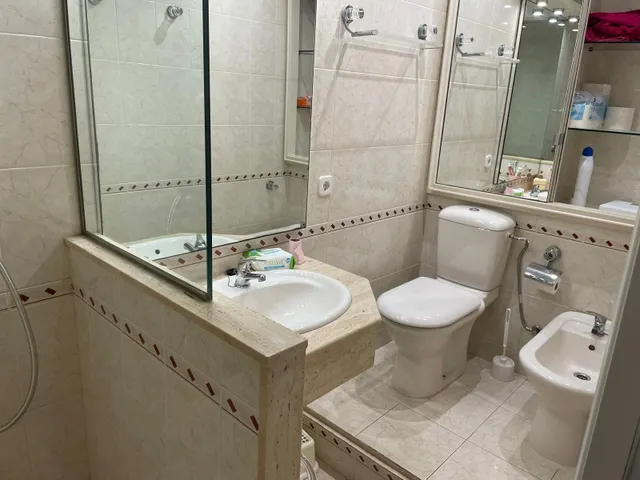 Piso Reformado con Plaza de parking incluida en el precio y... ¡Espectacular Vista al mar! — 14