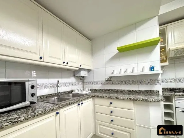 Apartamento con terraza, piscina y licencia turística a 300 metros de la playa en Santa Susanna — 9