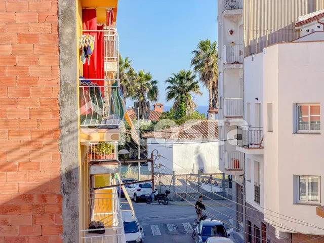 Piso con vistas al mar y a la montaña en Els Pavos, Blanes — 6