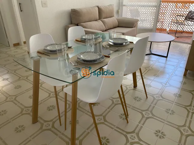 Apartamento para alquiler de temporada en Playa de Calabardi - foto 2