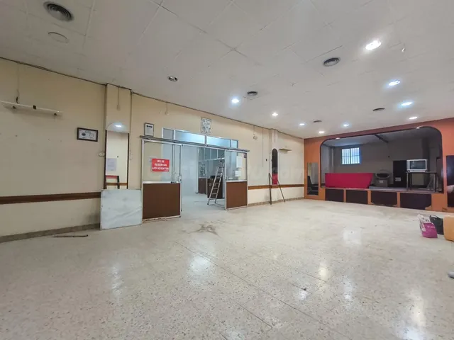 LOCAL COMERCIAL JUNTO PLAZA DE PATRAIX/VARIOS TIPOS DE NEGOC - foto 2