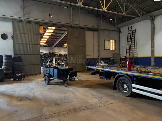 Espectacular Nave de 1.200m2 en La Mina - Pacheco y Torrens - foto 4