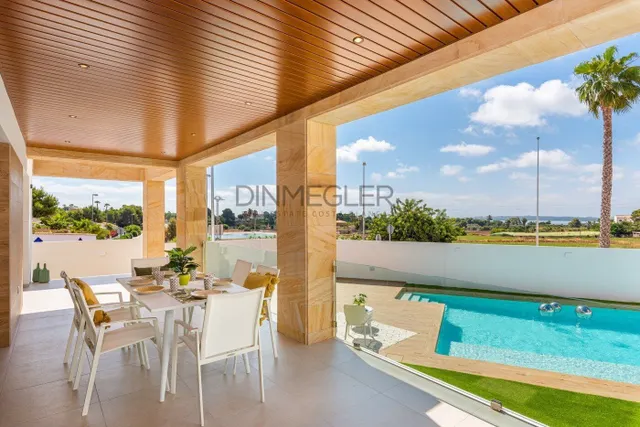 VILLA MODERNA DE OBRA NUEVA EN CIUDAD QUESADA — 2