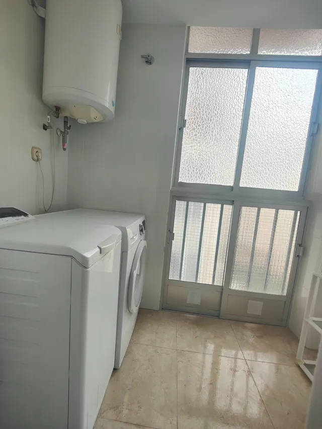 SE VENDE ELEGANTE Y GRAN VIVIENDA FRENTE A PUERTO DEPORTIVO - ALICANTE — 16