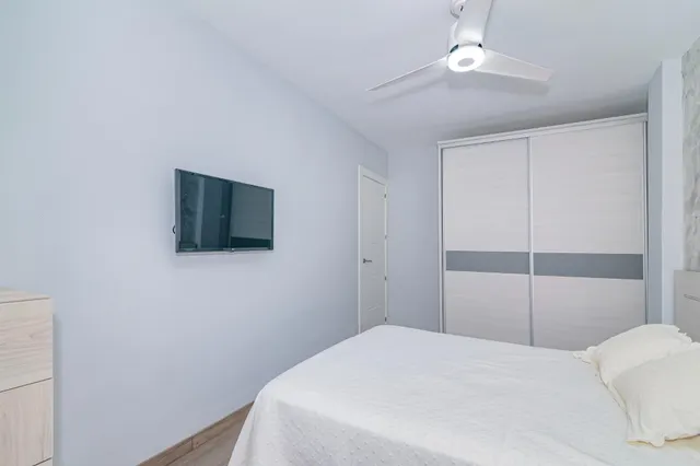 Hijar, Calle Altamira, 3 dormitorios, baño y aseo. — 22