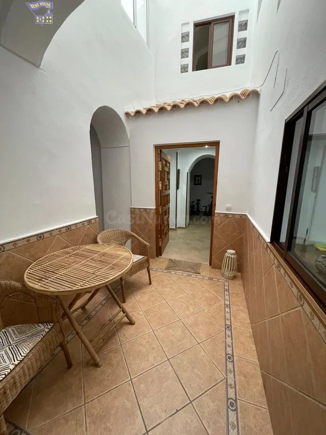 SE VENDE CASA EN ZONA DEL BARRIO BAJO - foto 2