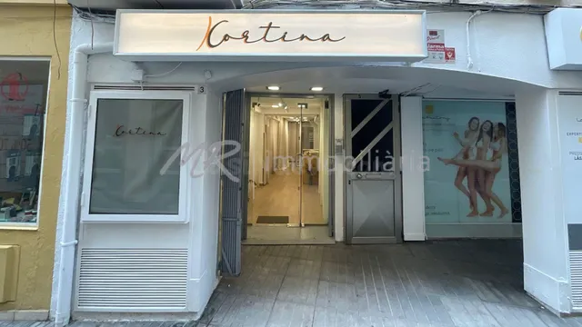 Local comercial en alquiler en el centro de Granollers! - foto 2