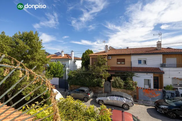 Preciosa casa en Ogíjares con piscina y jardín — 20