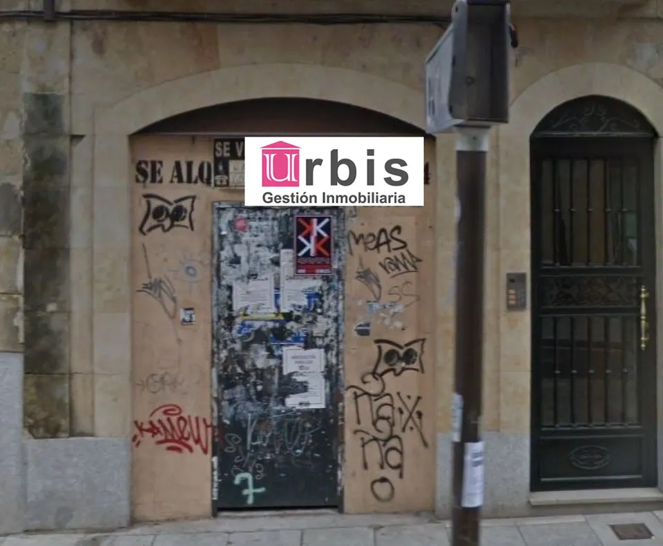 Urbis te ofrece un local comercial en venta, zona Universidad, Salamanca.