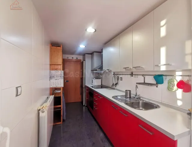 ¡Hermosa vivienda de 3 dormitorios con plaza de garaje y piscina comunitaria en urbanización privada en Valdemoro! — 3
