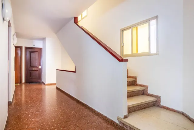 Piso reformado con espectaculares vistas de Sevilla, piscina y garaje doble en Mairena del Aljarafe — 25