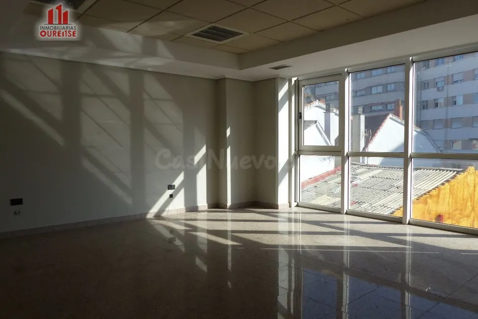 OFICINA EN PLENO CORAZÓN DE OURENSE