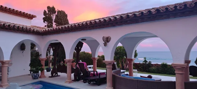 ESPECTACULAR VILLA DE LUJO EN ALQUILER EN 1ª LÍNEA DE PLAYA DE CABOPINO CON MARAVILLOSAS VISTAS AL MAR — 42