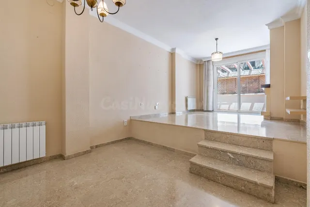 ADOSADA EN URBANIZACIÓN EN HUETOR VEGA - foto 5