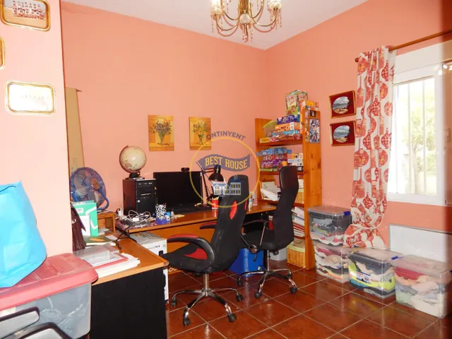 OPORTUNIDAD AMPLIO CHALET CON PISCINA MUY PRÓXIMO A LA POBLACION DE ONTINYENT — 20