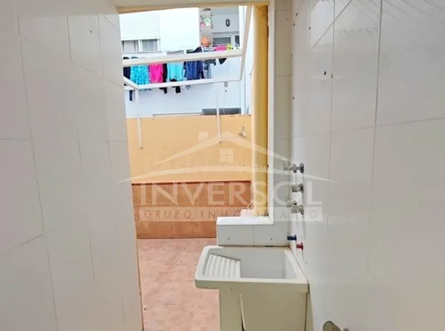 AMPLIO PISO EN LA ZONA DE ADRA - foto 3