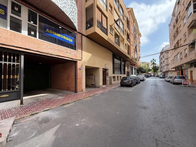 Garaje 26m² en venta - Estacion de autobuses — 17