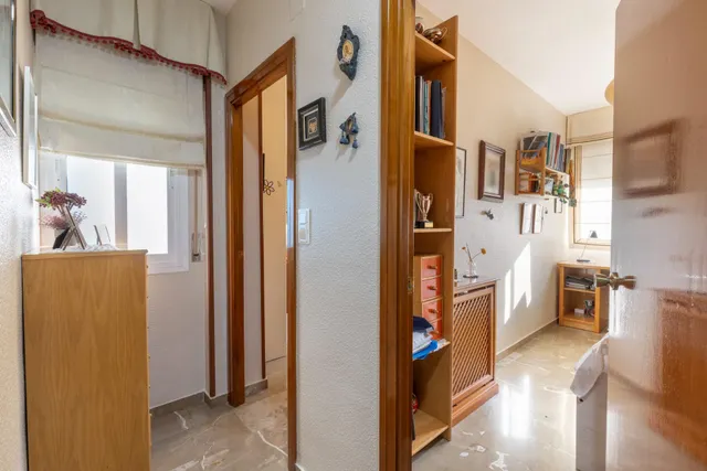 Amplio y luminoso piso de 3 dormitorios listo para entrar a vivir junto al metro de Albolote — 32