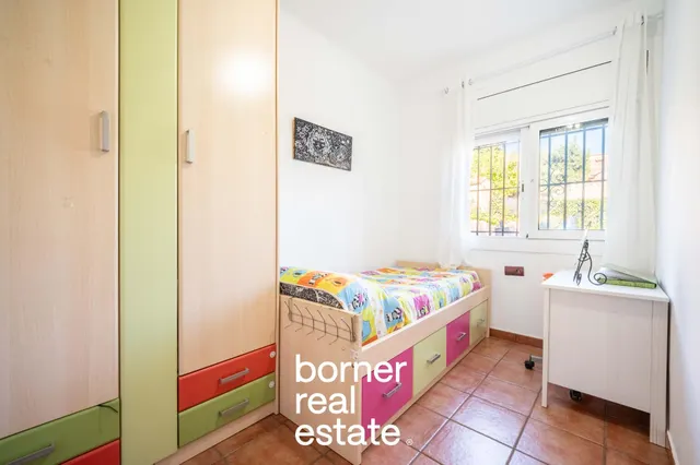 Casa con jardín en Sant Muç, Rubí — 32