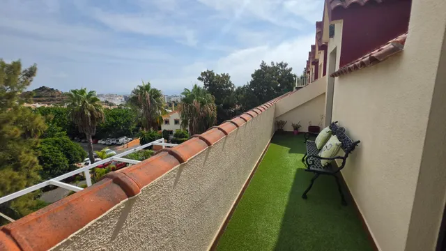 Ático dúplex de 4 dormitorios en alquiler de larga temporada en Torrequebrada — 21